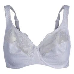 Triumph RICCARDA W BH MED SPILER OG UTEN VATTERING - HVIT -Undertoy Salgsbutikk 1833733 riccarda w