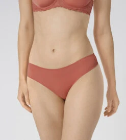 Triumph LOVELY MICRO BRAZILIAN STRING TRUSE - ORANGE