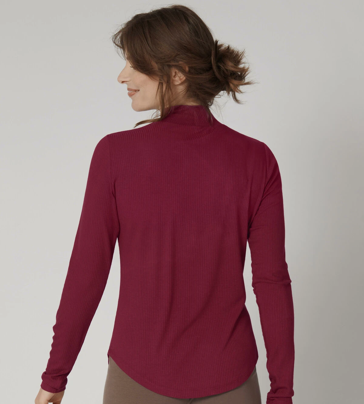 Triumph HØYHALSET PYJAMAS TOPP - RØD 4 Triumph HØYHALSET PYJAMAS TOPP - RØD - Bilde 2