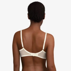 Chantelle CHAMPS ELYSÉES BH UTEN VATTERING OG MED SPILE - KREM HVIT -Undertoy Salgsbutikk 3048429 chantelle champs elysees bh hvit