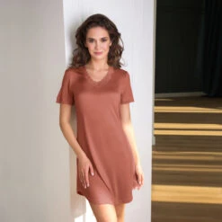 SILKE NATTKJOLE KORT ARM MED BLONDER - ORANGE