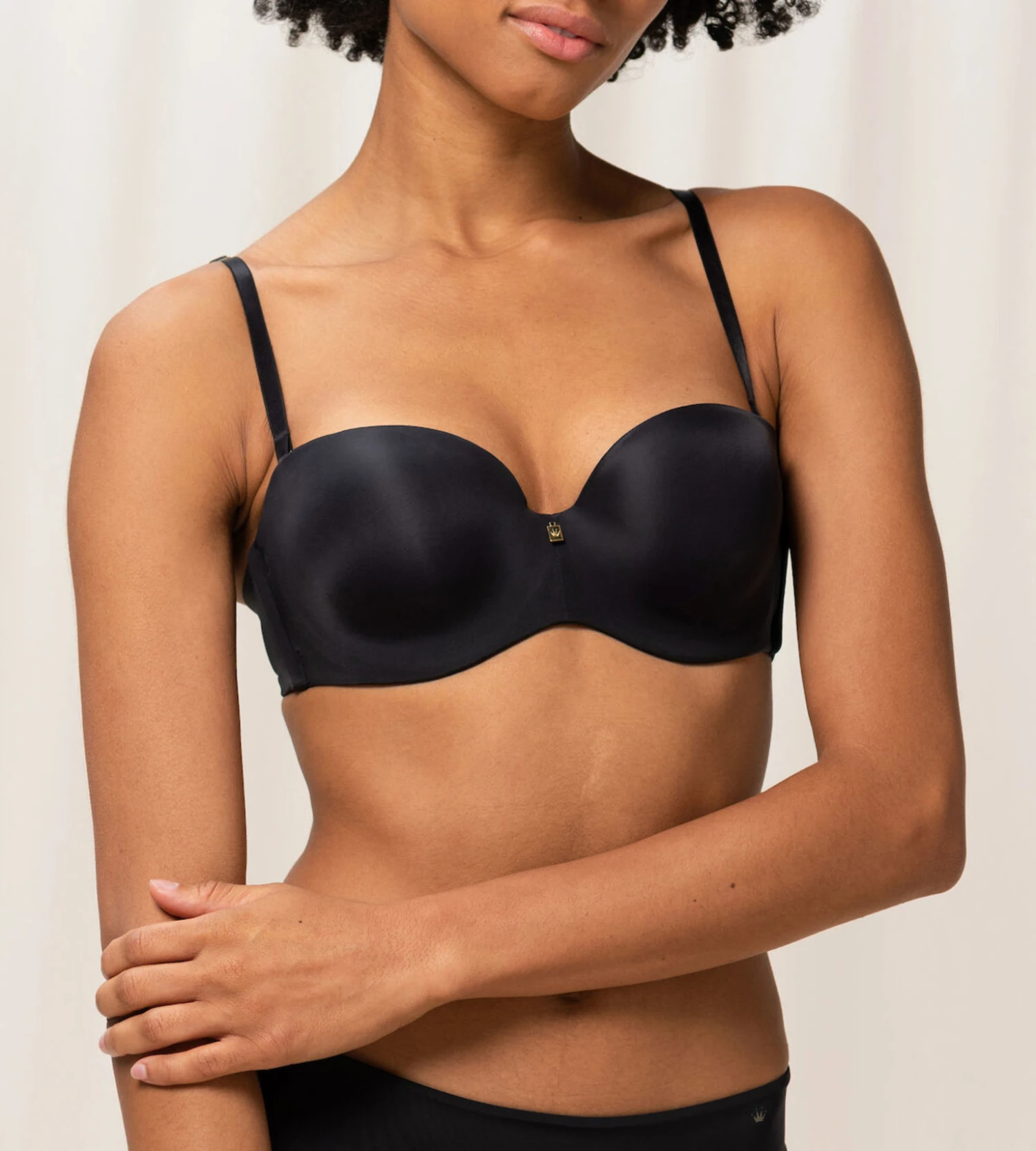 Triumph BODY MAKE-UP ESSENTIALS WPD - SVART 3 Triumph BODY MAKE-UP ESSENTIALS WPD - SVART