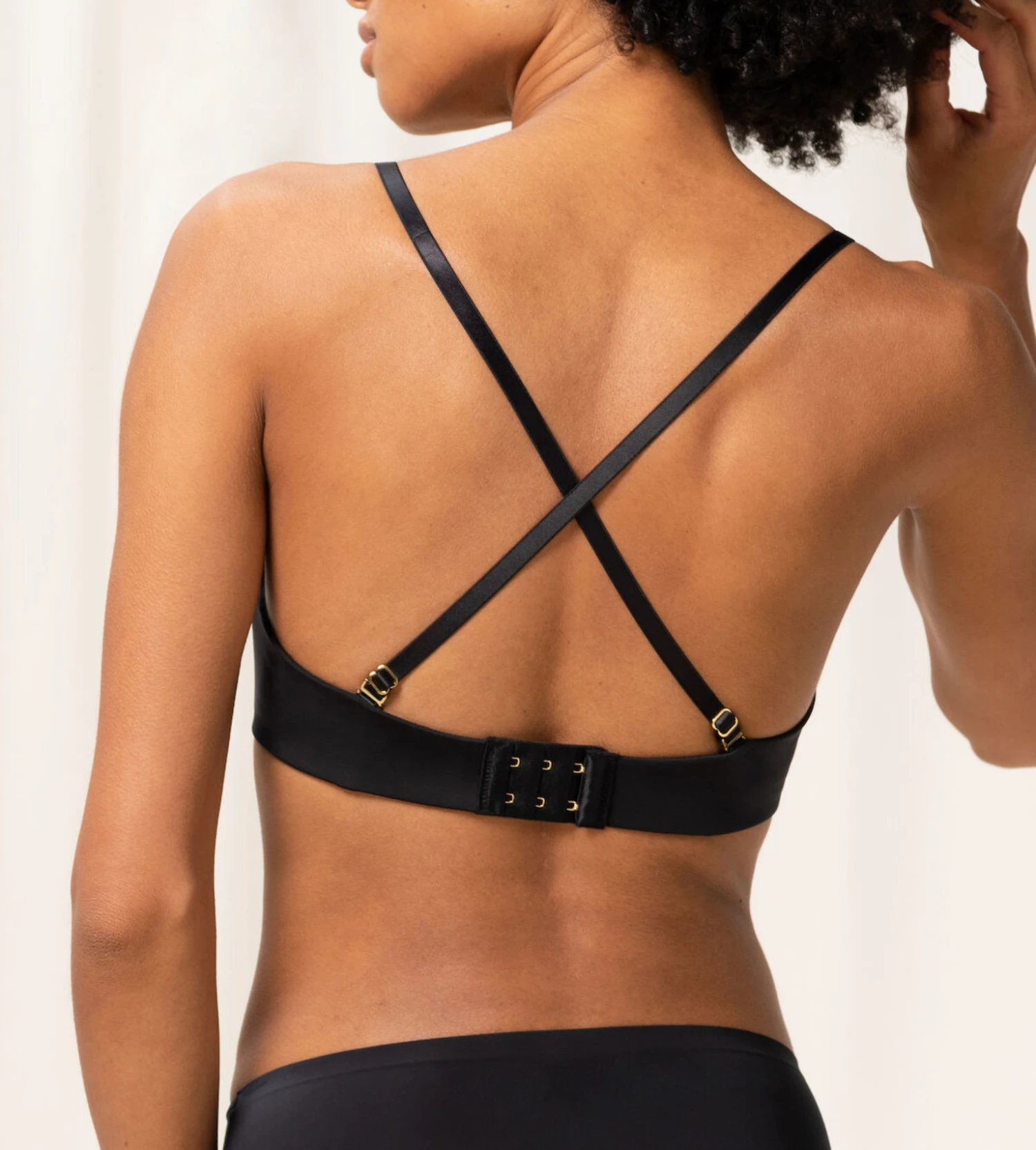 Triumph BODY MAKE-UP ESSENTIALS WPD - SVART 4 Triumph BODY MAKE-UP ESSENTIALS WPD - SVART - Bilde 2