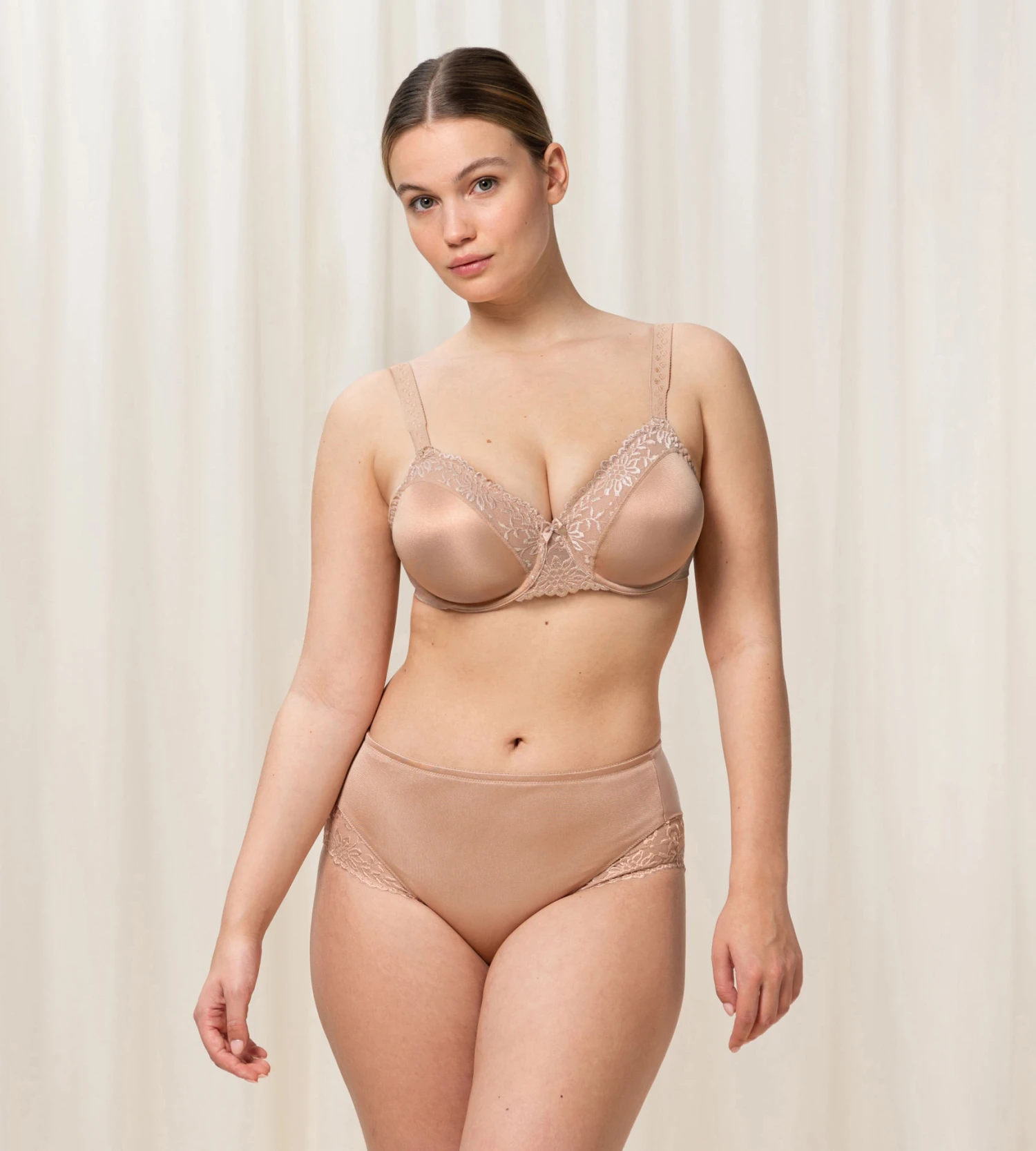 Triumph LADYFORM SOFT W MINIMIZER - BEIGE 7 Triumph LADYFORM SOFT W MINIMIZER - BEIGE - Bilde 5