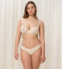 Triumph AURA SPOTLIGHT STRING TRUSE - OFF WHITE -Undertoy Salgsbutikk 3942400 aura spotlight string truse off white