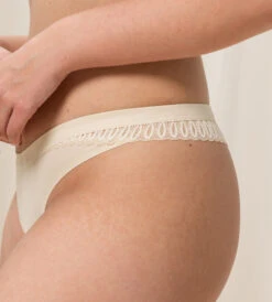 Triumph AURA SPOTLIGHT STRING TRUSE - OFF WHITE -Undertoy Salgsbutikk 3942402 aura spotlight string truse off white