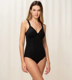 Triumph MODERN LACE COTTON BODY - SVART -Undertoy Salgsbutikk 3942526 modern lace cotton body svart