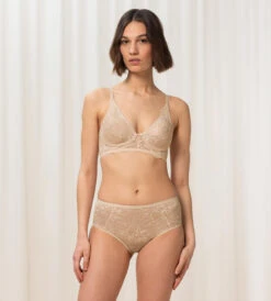 Triumph AMOURETTE CHARM N03 BH UTEN SPILE - OFF WHITE 15 Triumph AMOURETTE CHARM N03 BH UTEN SPILE - OFF WHITE -Undertoy Salgsbutikk 3942836 amourette charm n03 bh uten spile off white