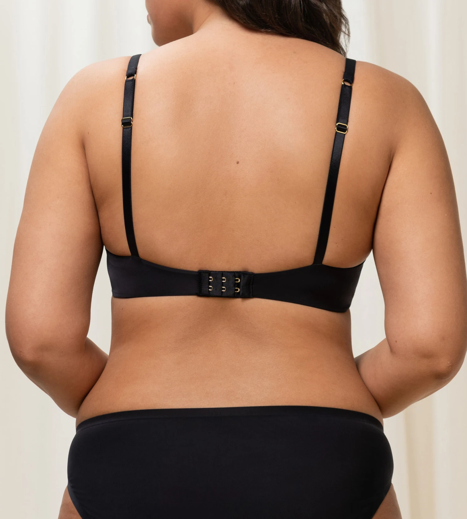 Triumph BODY MAKE-UP ESSENTIALS WHP BH - SVART 4 Triumph BODY MAKE-UP ESSENTIALS WHP BH - SVART - Bilde 2