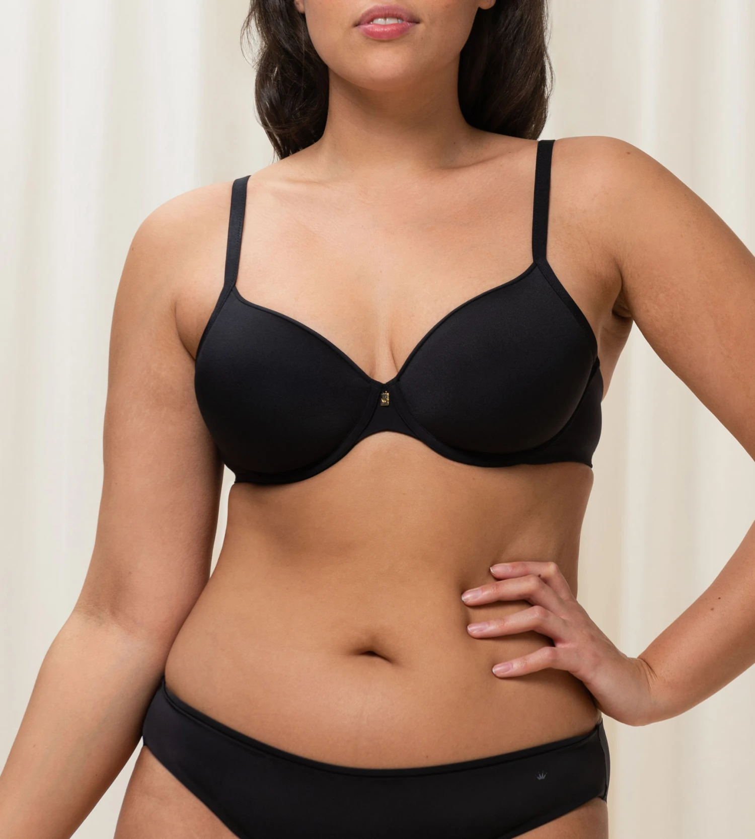 Triumph BODY MAKE-UP ESSENTIALS WHP BH - SVART 3 Triumph BODY MAKE-UP ESSENTIALS WHP BH - SVART