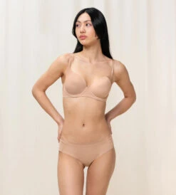 Triumph BODY MAKE-UP SOFT TOUCH WP EX BH MED SPILE - BEIGE 11 Triumph BODY MAKE-UP SOFT TOUCH WP EX BH MED SPILE - BEIGE -Undertoy Salgsbutikk 3944863 body make up soft touch wp ex bh med spile beige