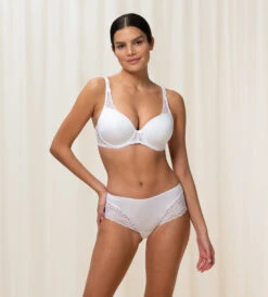 Triumph AMOURETTE SPOTLIGHT HIPSTER TRUSE - HVIT -Undertoy Salgsbutikk 3945164 amourette spotlight hipster truse hvit