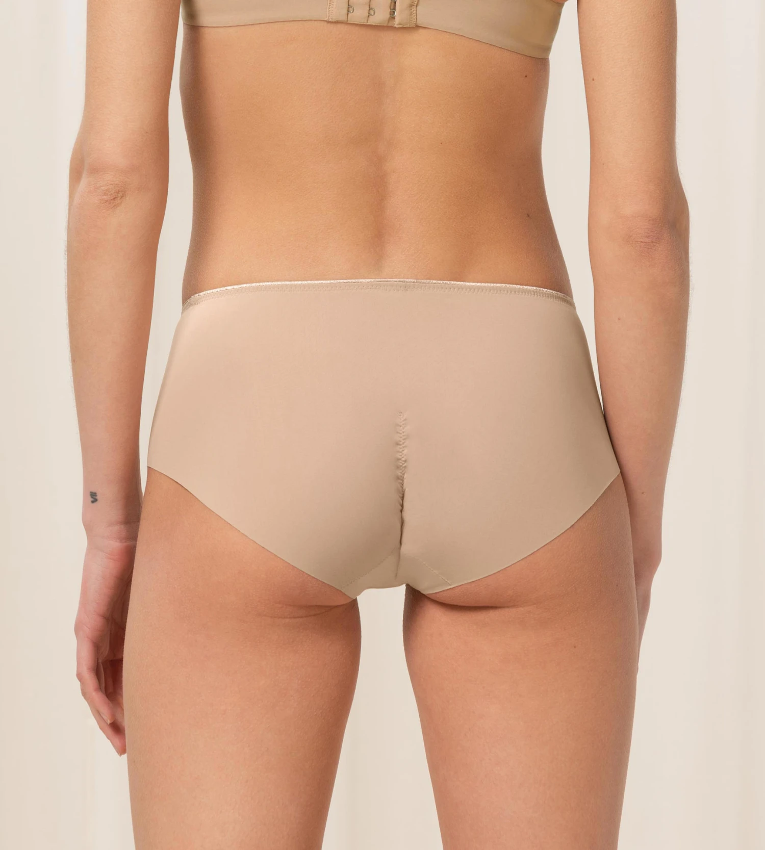 Triumph ESSENTIAL MINIMIZER HIPSTER TRUSE - BEIGE 4 Triumph ESSENTIAL MINIMIZER HIPSTER TRUSE - BEIGE - Bilde 2