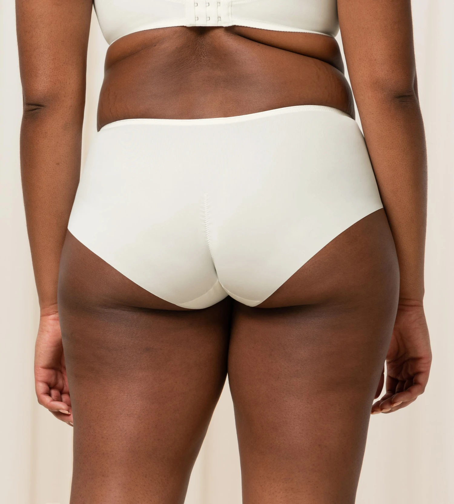 Triumph ESSENTIAL MINIMIZER HIPSTER TRUSE - OFF WHITE 4 Triumph ESSENTIAL MINIMIZER HIPSTER TRUSE - OFF WHITE - Bilde 2