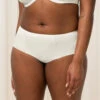 Triumph ESSENTIAL MINIMIZER HIPSTER TRUSE - OFF WHITE -Undertoy Salgsbutikk 3945423 essential minimizer hipster truse off white