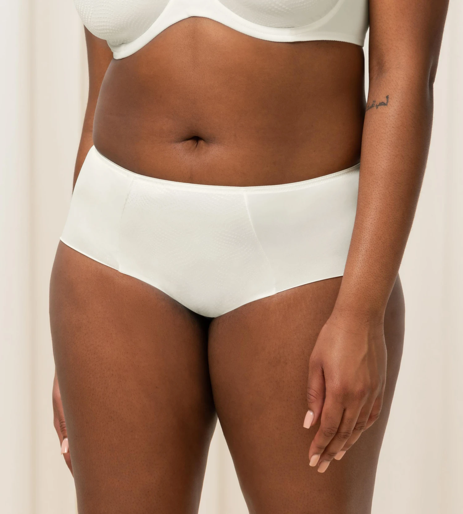 Triumph ESSENTIAL MINIMIZER HIPSTER TRUSE - OFF WHITE 3 Triumph ESSENTIAL MINIMIZER HIPSTER TRUSE - OFF WHITE