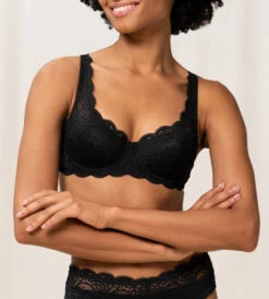 Triumph AMOURETTE 300 WHP BH MED VATTERING - SVART