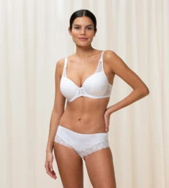 Triumph LOVELY MICRO HIPSTER TRUSE - HVIT -Undertoy Salgsbutikk 4266065 lovely micro hipster truse hvit