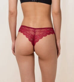 Triumph TEMPTING LACE STRING TRUSE - RØD -Undertoy Salgsbutikk 4266174 tempting lace string truse rod