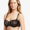 Chantelle WALTZ BALCONETTE BH MED SPILER, UTEN VATTERING - SVART 1 Chantelle WALTZ BALCONETTE BH MED SPILER, UTEN VATTERING - SVART -Undertoy Salgsbutikk 4371299 waltz balconette bh med spiler uten vattering svart