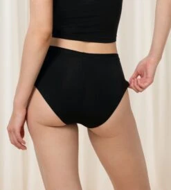 Triumph SMART NATURAL MAXI TRUSE - SVART -Undertoy Salgsbutikk 4523171 smart natural maxi truse svart