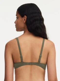 Chantelle EMBLEM BIKINI OVERDEL MED VATTERING OG SPILE - OLIVEN -Undertoy Salgsbutikk 5062279 emblem bikini overdel med vattering og spile oliven