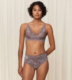 Triumph AMOURETTE CHARM N SPILELØS BH - BRUN 11 Triumph AMOURETTE CHARM N SPILELØS BH - BRUN -Undertoy Salgsbutikk 5075152 amourette charm n spilelos bh brun