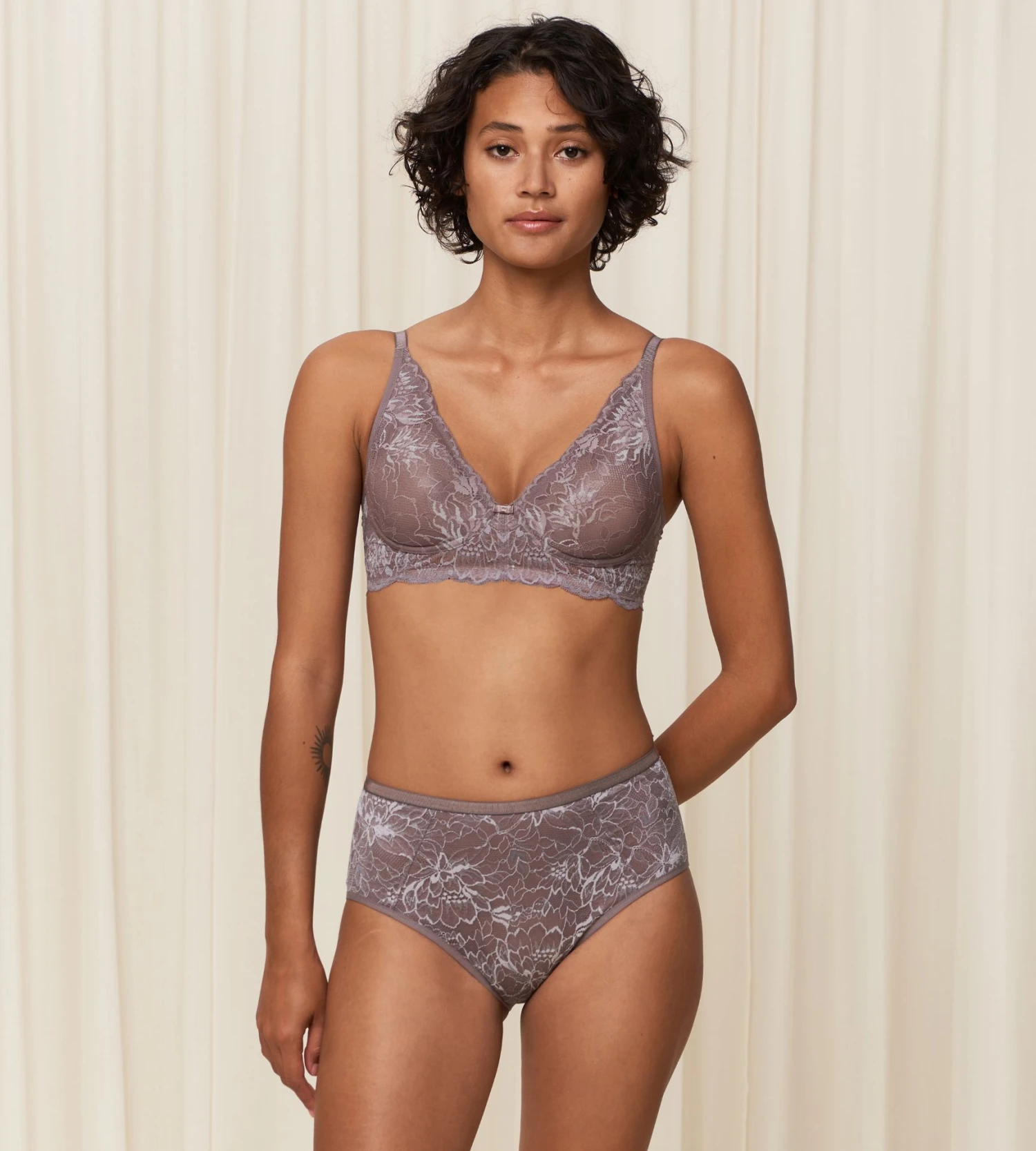 Triumph AMOURETTE CHARM N SPILELØS BH - BRUN 6 Triumph AMOURETTE CHARM N SPILELØS BH - BRUN - Bilde 4