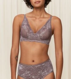 Triumph AMOURETTE CHARM N SPILELØS BH - BRUN