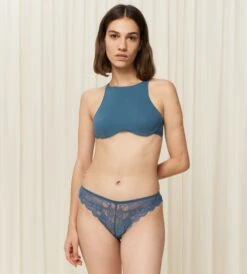 Triumph TEMPTING LACE STRING TRUSE - BLÅ -Undertoy Salgsbutikk 5075241 tempting lace string truse bla