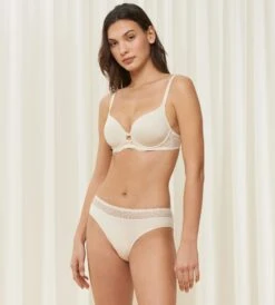 Triumph FEEL OF MODAL TAI TRUSE - OFF WHITE -Undertoy Salgsbutikk 5075249 feel of modal tai truse off white