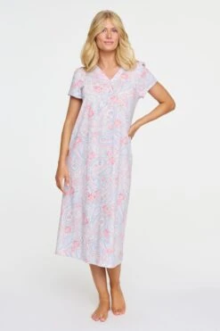 LANG NATTKJOLE KORT ARM - MØNSTRET