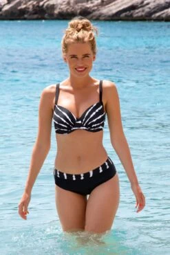 KRETA BALCONETTE BIKINI OVERDEL - SVART OG HVIT -Undertoy Salgsbutikk 5463113 kreta balconette bikini overdel svart og hvit