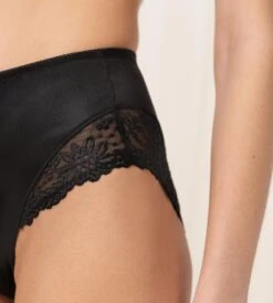 Triumph LADYFORM MAXI TRUSE - SVART -Undertoy Salgsbutikk 5508440 ladyform maxi truse svart