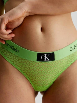 Calvin Klein ANIMAL LACE STRING TRUSE - GRØNN -Undertoy Salgsbutikk 5523810 calvin klein lace thong ck96 fabulous green