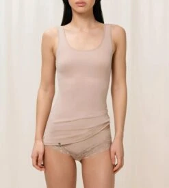 Triumph TRENDY SENSATION SINGLET MED BRED STROPP - BEIGE